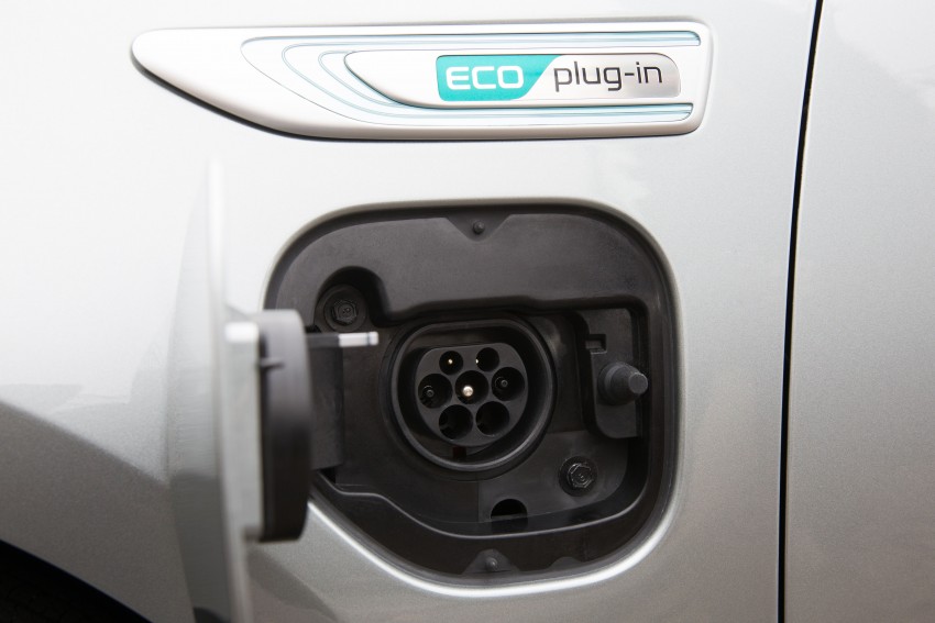 Kia Optima Plug-in Hybrid 2016 dipamerkan di Geneva 443632
