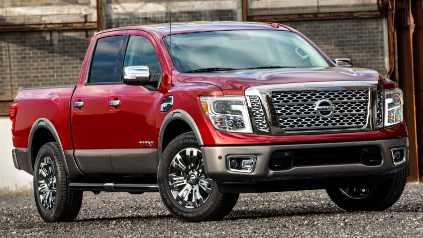 2017 Nissan Titan – half-ton version shown with 5.6 V8 440848