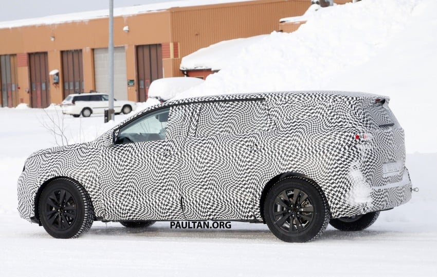 SPIED: Peugeot 5008/6008 7-seater spotted testing 448662