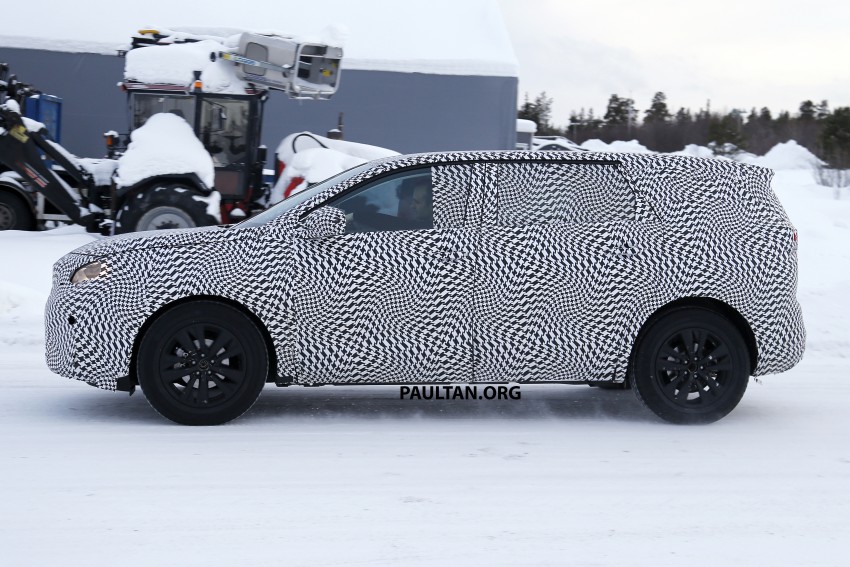SPIED: Peugeot 5008/6008 7-seater spotted testing 448492