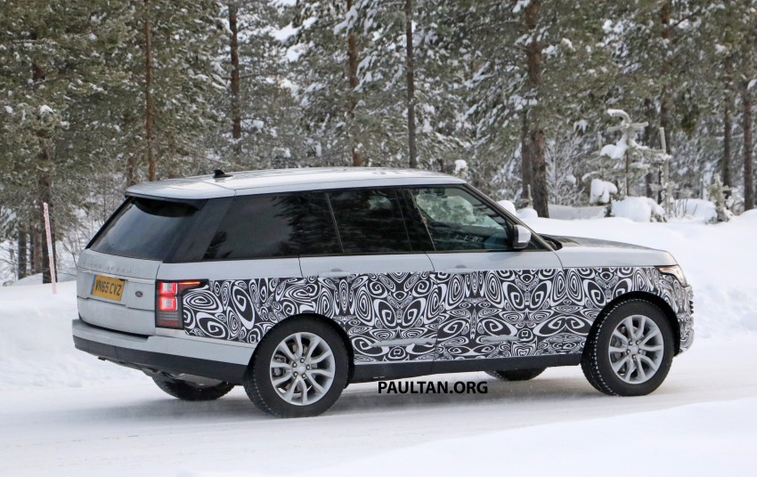 SPIED: 2017 Range Rover facelift spotted in the snow 440051