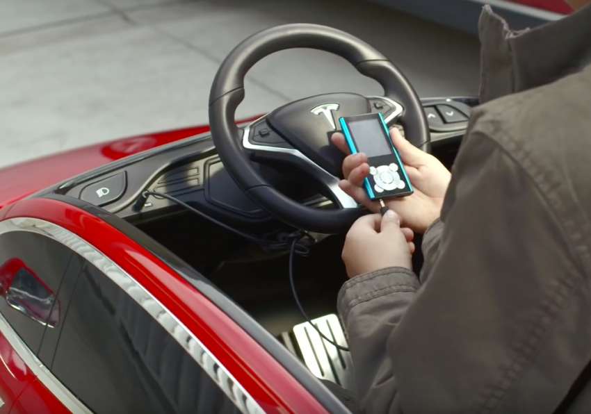 Tesla Model S for kids by Radio Flyer – it’s a real EV! 442894