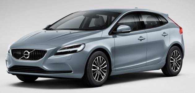 Volvo V40 T4 Momentum Studio 3/4 Front