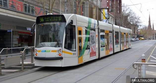 Yarra trams in Melbourne-02