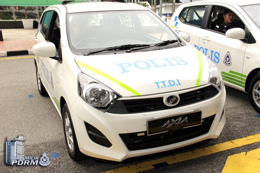 Perodua contributes four units of Axia to police force 439893