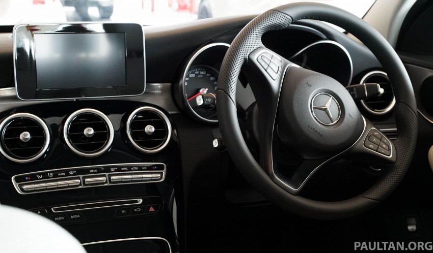 Mercedes-Benz C200 Avantgarde diperkemaskinikan – roda lebih besar, kurang krom, ekzos berkembar 437434