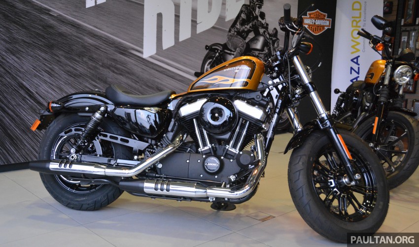 Harley-Davidson Iron 883 dan Forty-Eight Dark Customs 2016 di Malaysia – RM89k dan RM106k 462077
