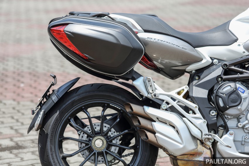 REVIEW: 2016 MV Agusta Stradale 800 – hooligan-style motard riding with a pair of saddle-bags 462728