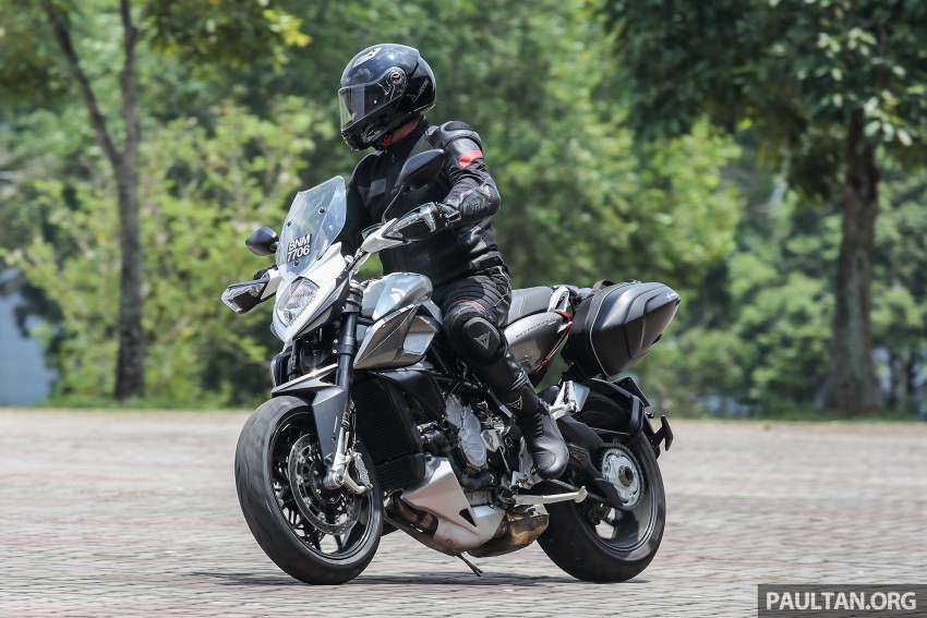 REVIEW: 2016 MV Agusta Stradale 800 – hooligan-style motard riding with a pair of saddle-bags 462660