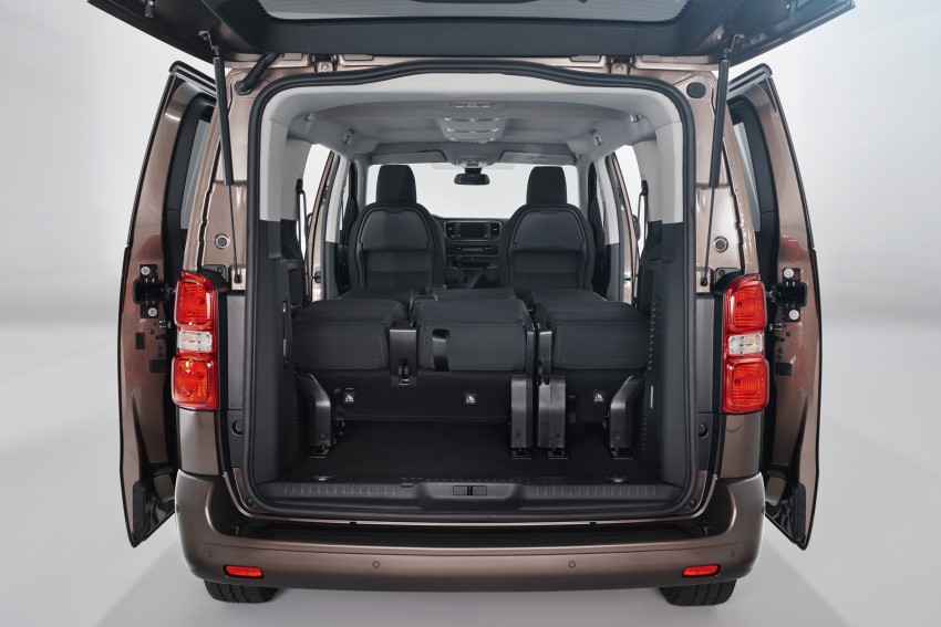 Toyota Proace debuts in Geneva with up to nine seats 456467