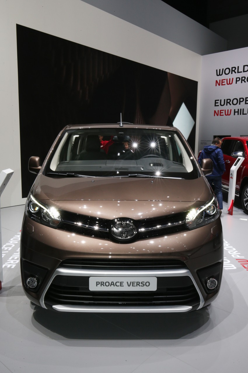 Toyota Proace debuts in Geneva with up to nine seats 456482