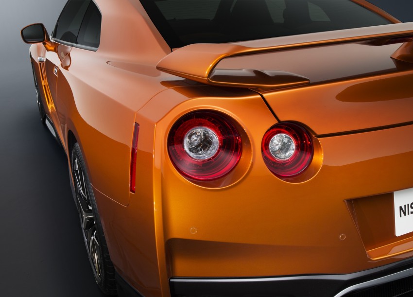 2017 Nissan GT-R shown – more premium, more power 465891