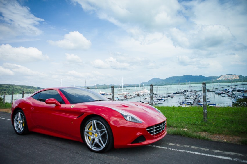 PANDU UJI: Ferrari California T mudah dikendali 467058