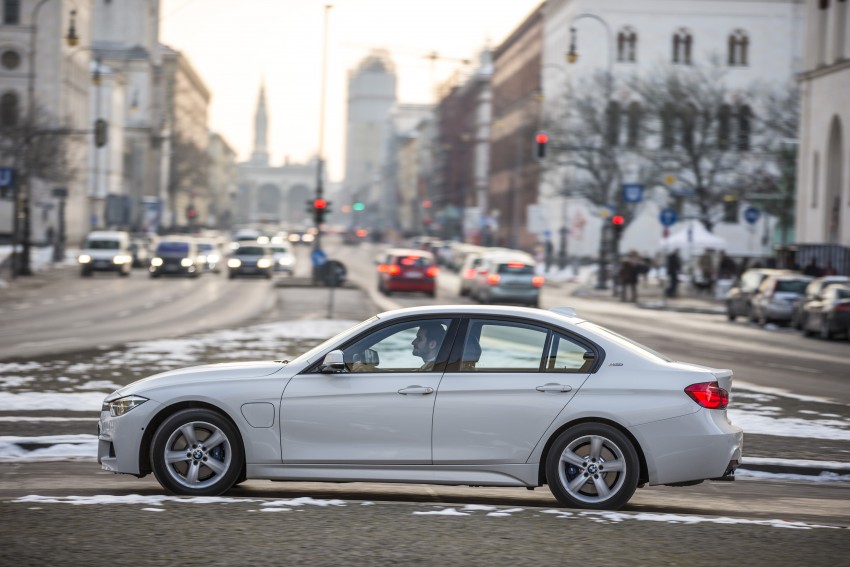 2016 BMW 330e iPerformance – production car finally debuts this year featuring 2.0 turbo hybrid system 465495