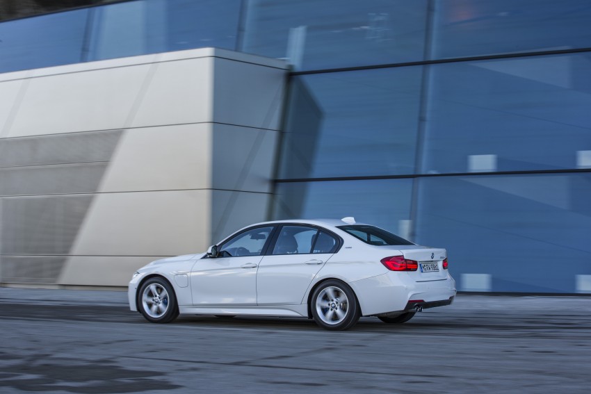 2016 BMW 330e iPerformance – production car finally debuts this year featuring 2.0 turbo hybrid system 465501