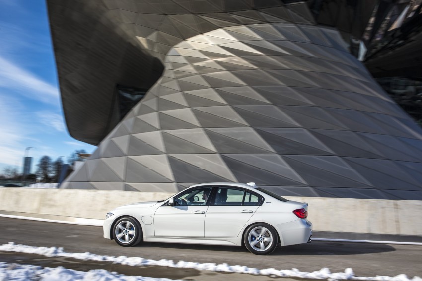 2016 BMW 330e iPerformance – production car finally debuts this year featuring 2.0 turbo hybrid system 465502