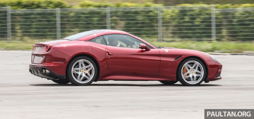 PANDU UJI: Ferrari California T mudah dikendali 466547