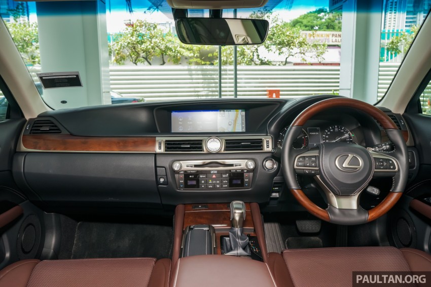 GALLERY: Lexus GS 200t Luxury facelift in showroom 452129