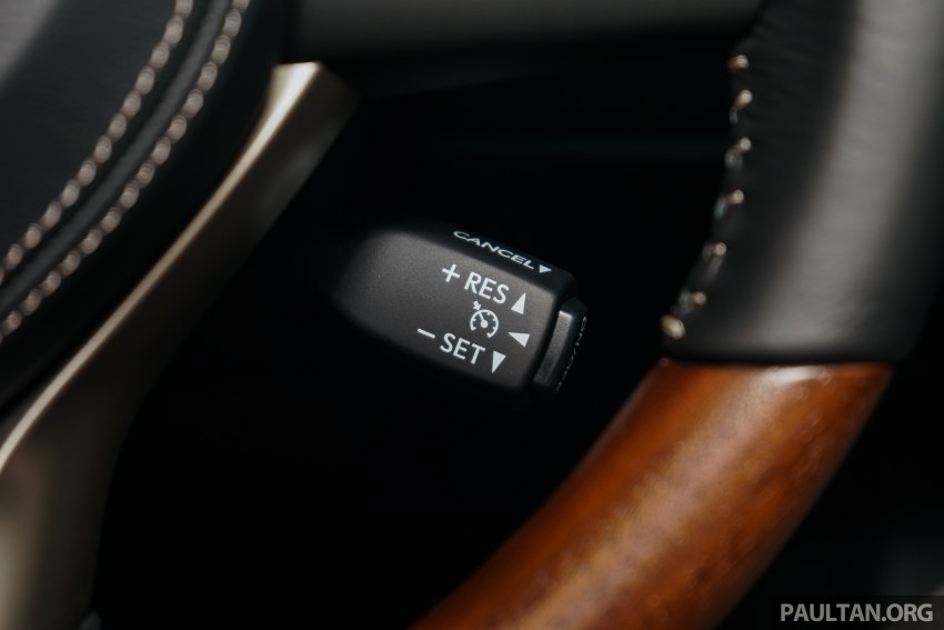 GALLERY: Lexus GS 200t Luxury facelift in showroom 452137