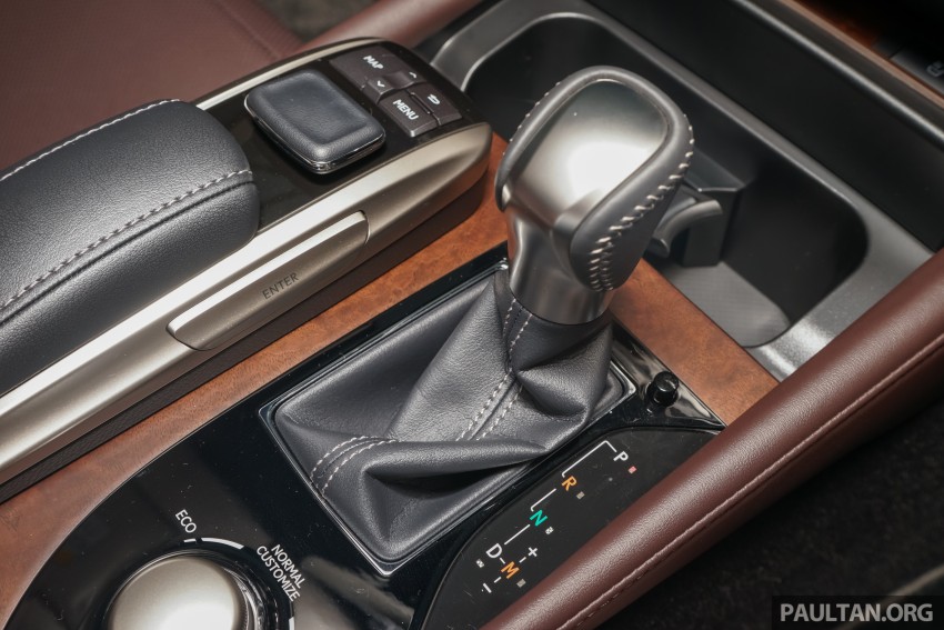 GALLERY: Lexus GS 200t Luxury facelift in showroom 452147
