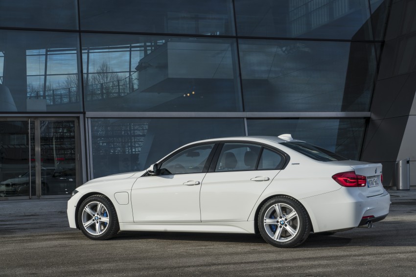 2016 BMW 330e iPerformance – production car finally debuts this year featuring 2.0 turbo hybrid system 465693
