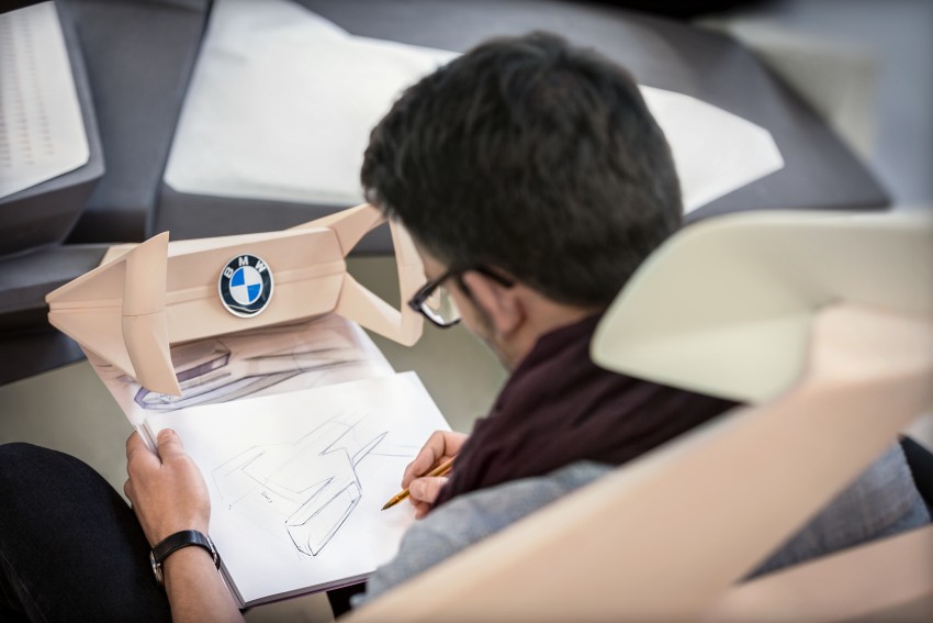 BMW Vision Next 100 previews future technologies 456156