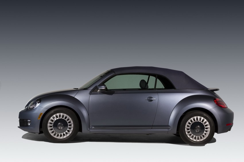 2016 Volkswagen Beetle Convertible Denim Edition 456280