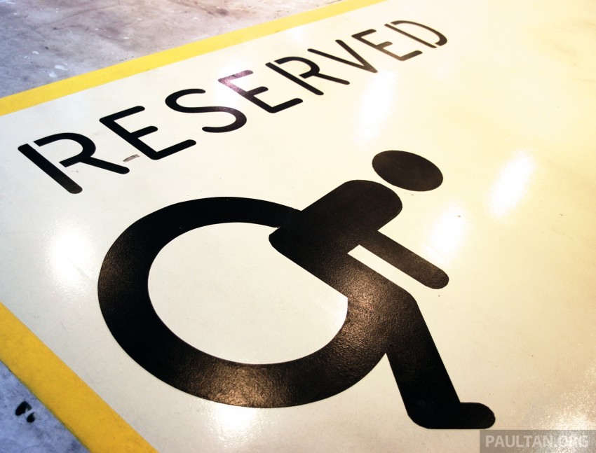 Pemandu kurang upaya makin sukar dapat ruang parkir kerana lambakan pelekat palsu di pasaran 459004