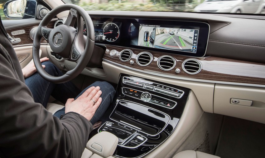 Mercedes-Benz’s new COMAND touchpad controller mysteriously appears in the new W213 E-Class 458719