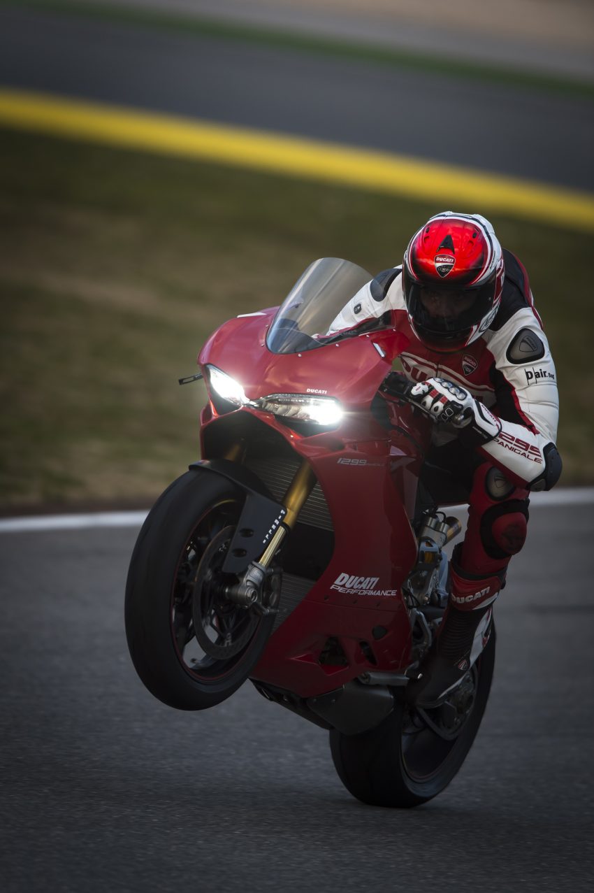 2016 Ducati 959 and 1299 Panigale test riders wanted 476065