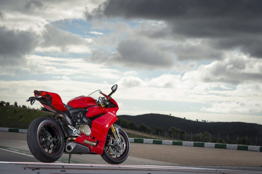 2016 Ducati 959 and 1299 Panigale test riders wanted 476044