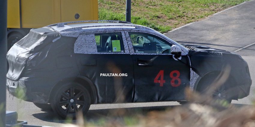 SPYSHOTS: Mysterious FCA SUV appears – what is it? 479797