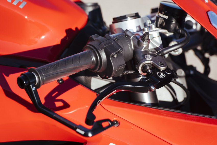 2016 Ducati 959 and 1299 Panigale test riders wanted 476028