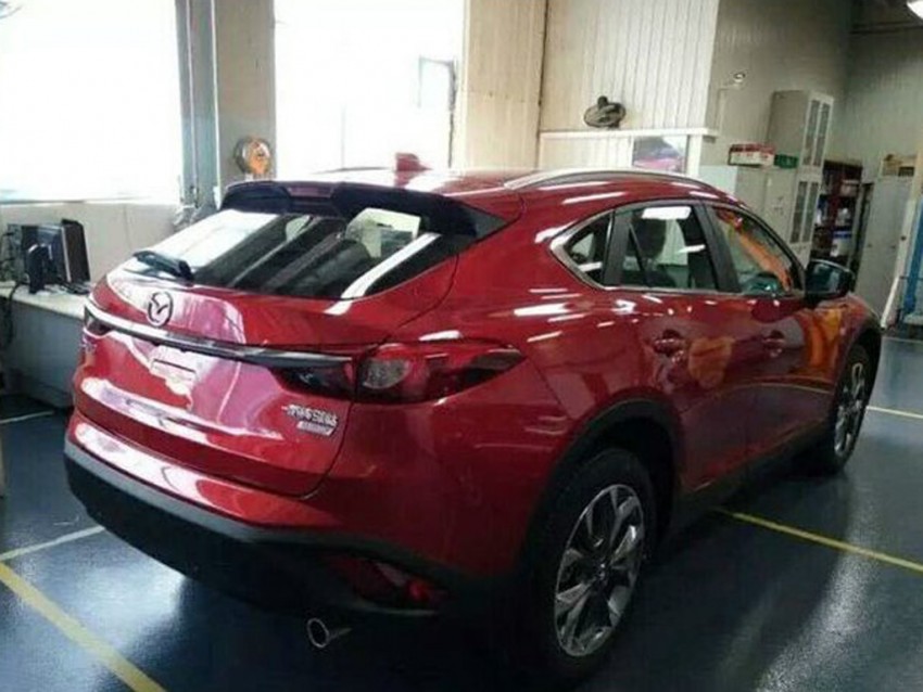 SPYSHOTS: Mazda CX-4 revealed almost completely 473075