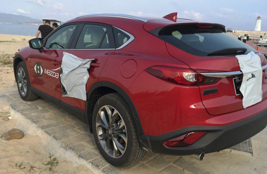 SPYSHOTS: Mazda CX-4 revealed almost completely 473070