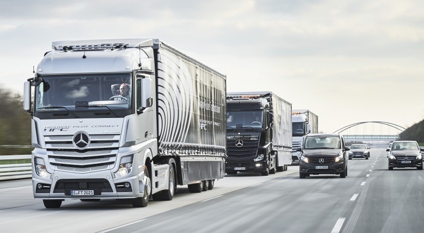 Driverless Mercedes Actros team heads to Rotterdam Image #471810
