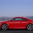 Audi TT RS Coupe dan Roadster baharu berkuasa 400 hp membuat penampilan sulung di Beijing Motor Show