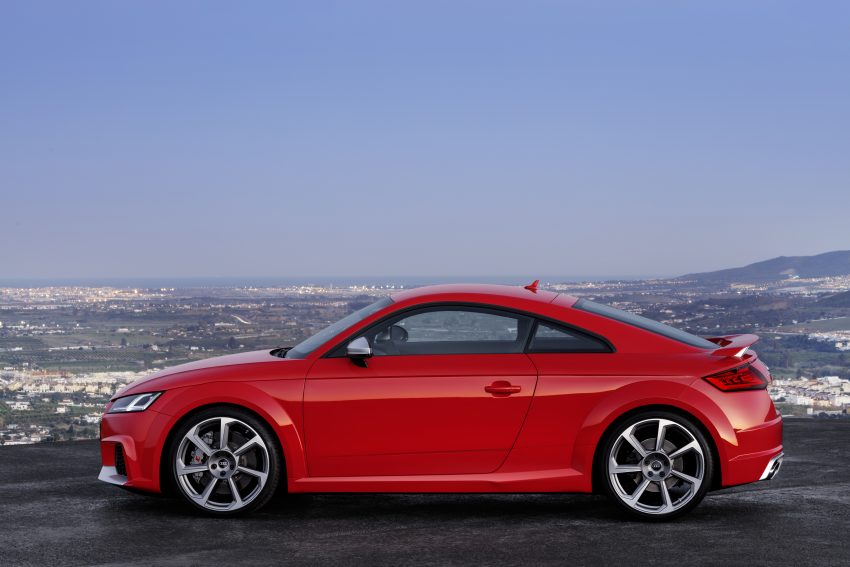 Audi TT RS Coupe dan Roadster baharu berkuasa 400 hp membuat penampilan sulung di Beijing Motor Show 483404