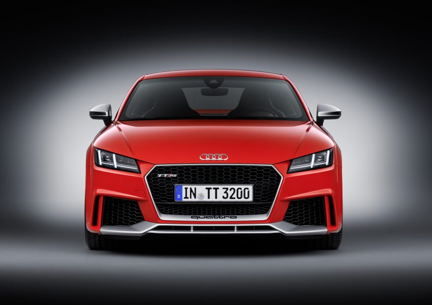 Audi TT RS Coupe dan Roadster baharu berkuasa 400 hp membuat penampilan sulung di Beijing Motor Show 483383