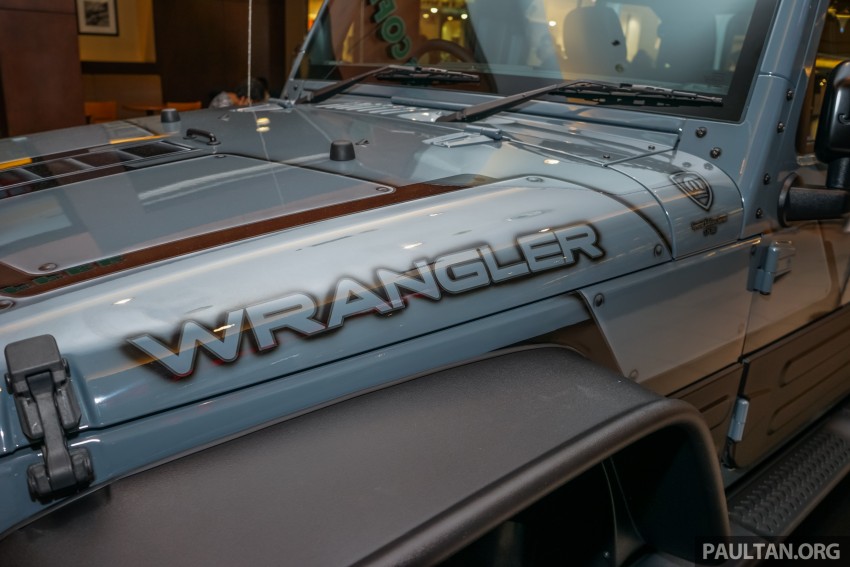 Jeep Wrangler Unlimited Sahara “Batwrangler” – one-off, Mopar accessories, custom paint job, RM368,888 470814