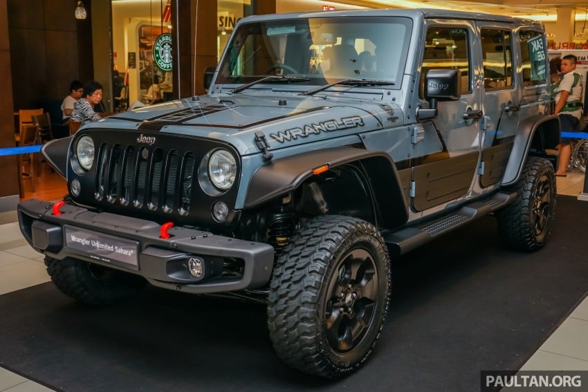 Jeep Wrangler Unlimited Sahara “Batwrangler” – hanya sebuah dibina, padat dengan aksesori Mopar 471400