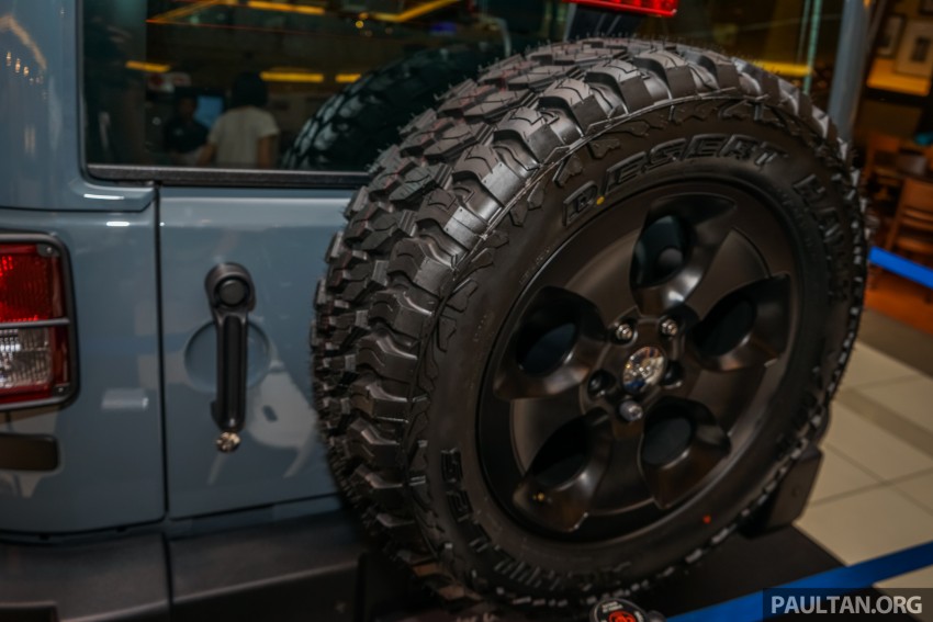 Jeep Wrangler Unlimited Sahara “Batwrangler” – one-off, Mopar accessories, custom paint job, RM368,888 470823