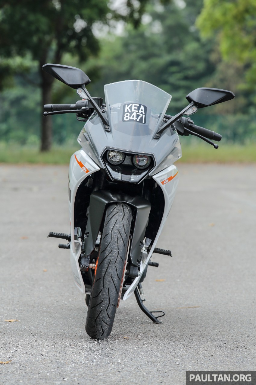 REVIEW: 2016 KTM Duke 250 and RC250 – good handling and good looks at an entry-level price 472596