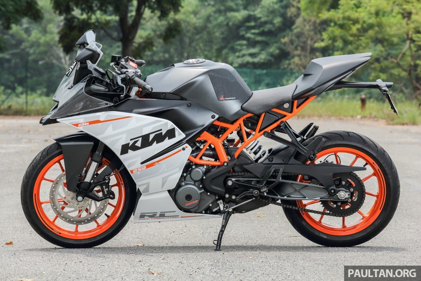 REVIEW: 2016 KTM Duke 250 and RC250 – good handling and good looks at an entry-level price 472603