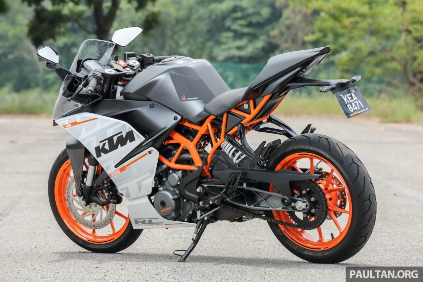 REVIEW: 2016 KTM Duke 250 and RC250 – good handling and good looks at an entry-level price 472607
