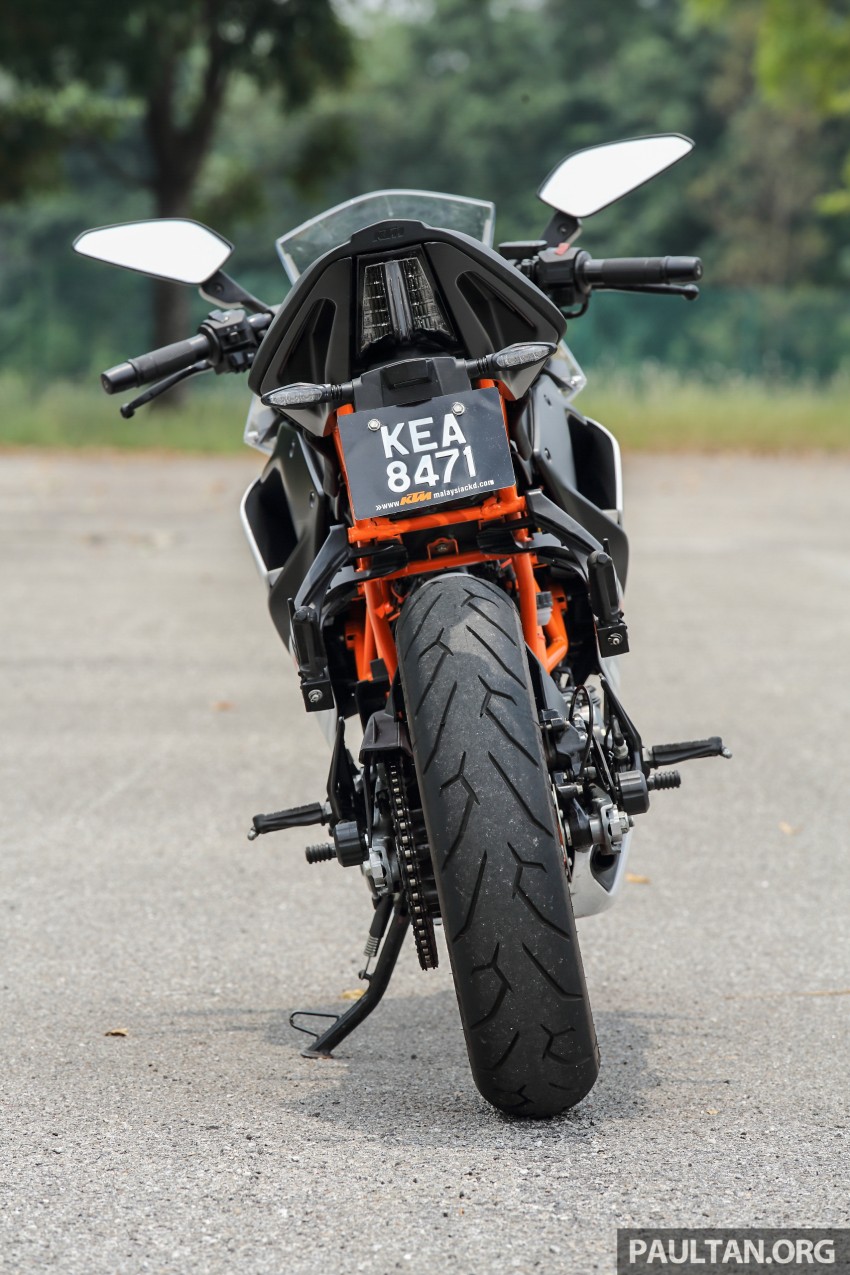 REVIEW: 2016 KTM Duke 250 and RC250 – good handling and good looks at an entry-level price 472615