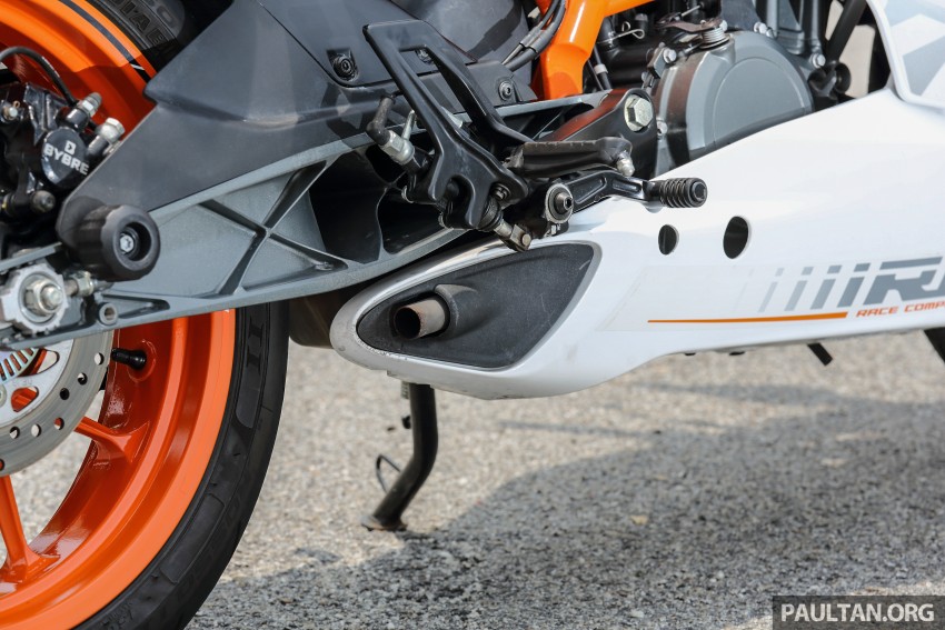 REVIEW: 2016 KTM Duke 250 and RC250 – good handling and good looks at an entry-level price 472619