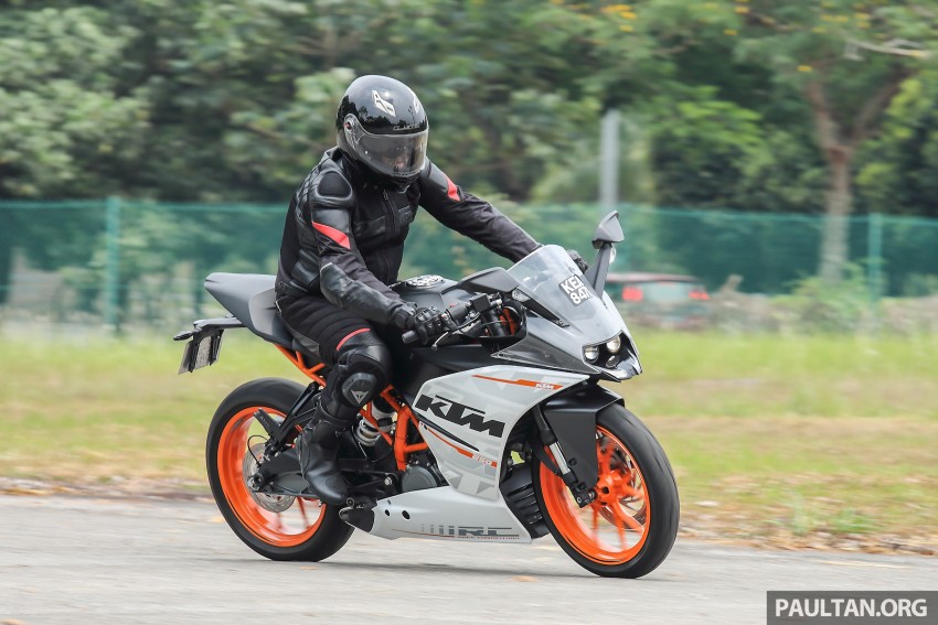 REVIEW: 2016 KTM Duke 250 and RC250 – good handling and good looks at an entry-level price 472630
