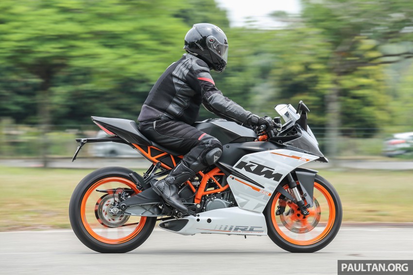 REVIEW: 2016 KTM Duke 250 and RC250 – good handling and good looks at an entry-level price 472632