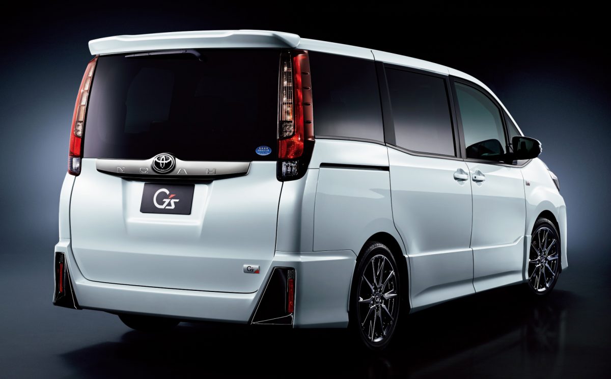 Toyota noah клиренс